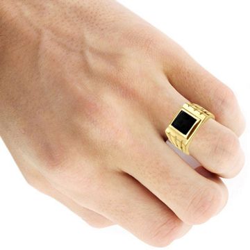 Men's 18K Gold Black Onyx Ring | Bezel Set